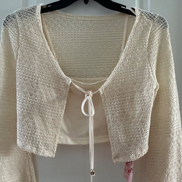 Shein Womens Beige Cropped V-Neck Bell Sleeve Knit Top M Polyester - Picture 7 of 8